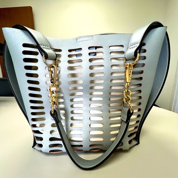 Bag in a Bag (Includes 3 Clutches inside) - Picture 4 of 15